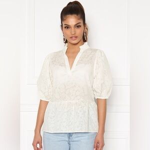 EUC Selected Femme Pernilla Abstract white top, SZ 36